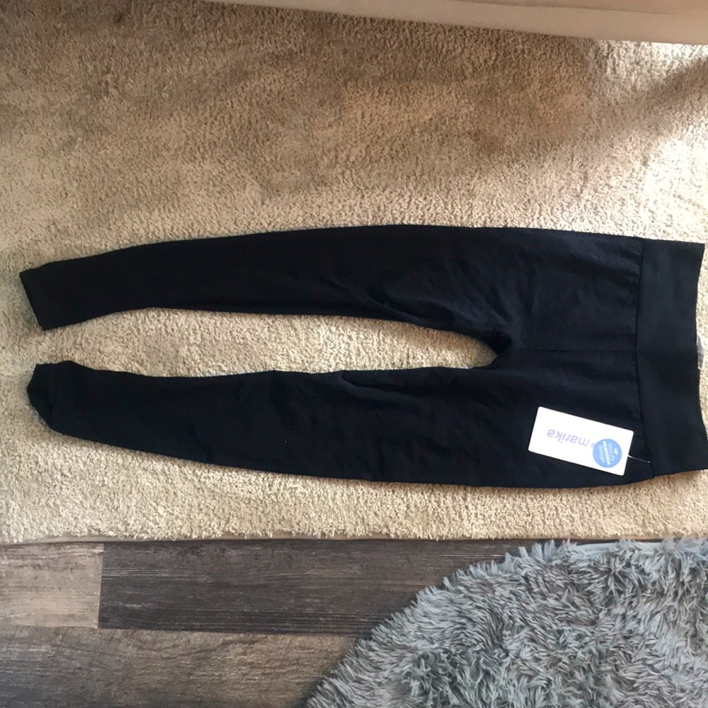 MARIKA Leggings Comfy Seamless Design Size Small NWT!! Excellent Condition!!☺️
